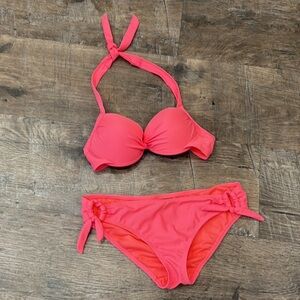 🔥NWOT Pink Halter Bikini Set🔥